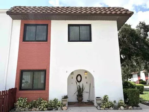 910 Big Tree Rd #4-2, South Daytona, FL 32119