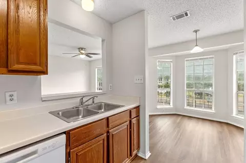 104 Mosscliff Cir #11, San Marcos, TX 78666