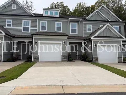 223 Latrobe Ln, Greensboro, NC 27455