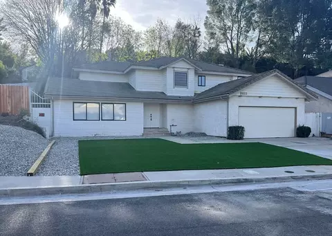 8822 Moorcroft Ave, Canoga Park, CA 91304