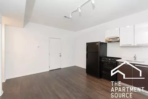 5054 N Winthrop Ave #213, Chicago, IL 60640