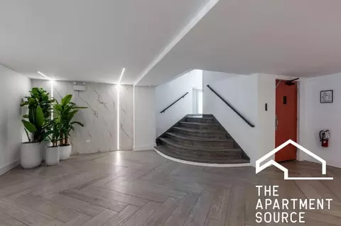 941 W Carmen Ave #706, Chicago, IL 60640