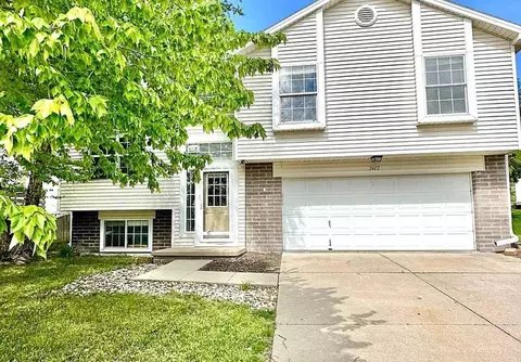 7407 S 176th Cir, Omaha, NE 68136