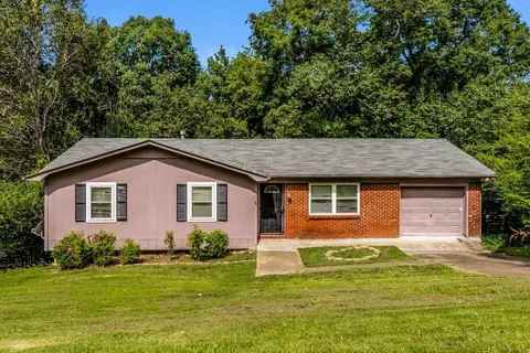 2720 7th Pl NE, Center Point, AL 35215