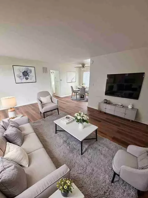 2300 W El Segundo Blvd #17, Gardena, CA 90249