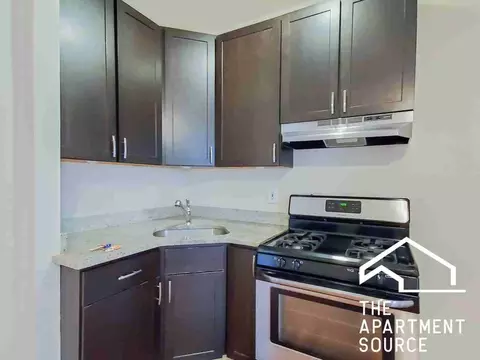 n broadway st, Chicago, IL 60657