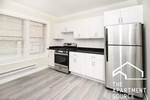 w cornelia ave, Chicago, IL 60657