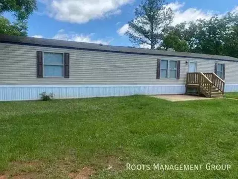 2710 W Oakridge Dr #99, Albany, GA 31721