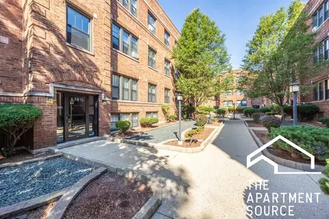 w cornelia ave, Chicago, IL 60657