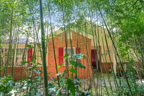 186 Windcroft Ct NW, Acworth, GA 30101