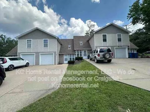 104 Francis St, Liberty, MO 64068