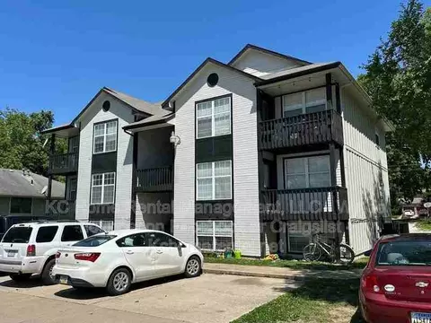300 Osage St #B, Leavenworth, KS 66048