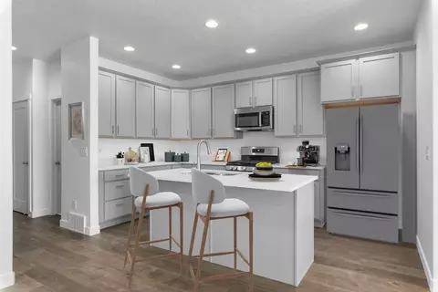 1373 W 11380 S, South Jordan, UT 84095
