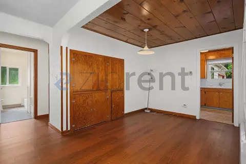 9209 NE 76th St, Vancouver, WA 98662
