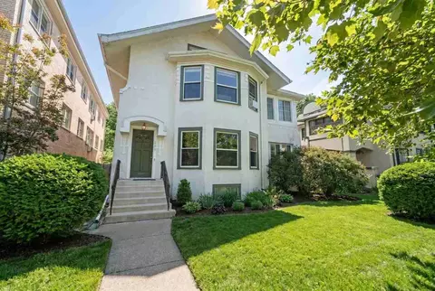 309 Chicago Ave #1, Oak Park, IL 60302