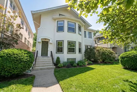 309 Chicago Ave #2, Oak Park, IL 60302