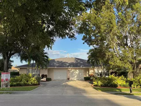 3633 Country Club Blvd #1RIGHTSIDE, Cape Coral, FL 33904