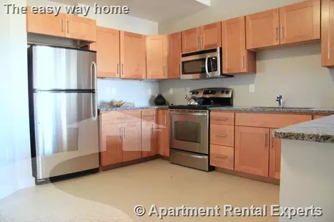 632 Massachusetts Ave #614, Cambridge, MA 02139