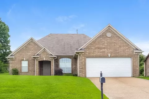 55 Mossy Springs Dr, Oakland, TN 38060