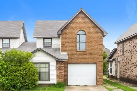 7782 Hickory Meadow Rd, Millington, TN 38053
