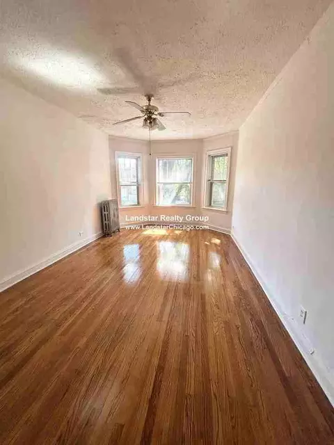 822 S Austin Blvd #1F, Oak Park, IL 60304