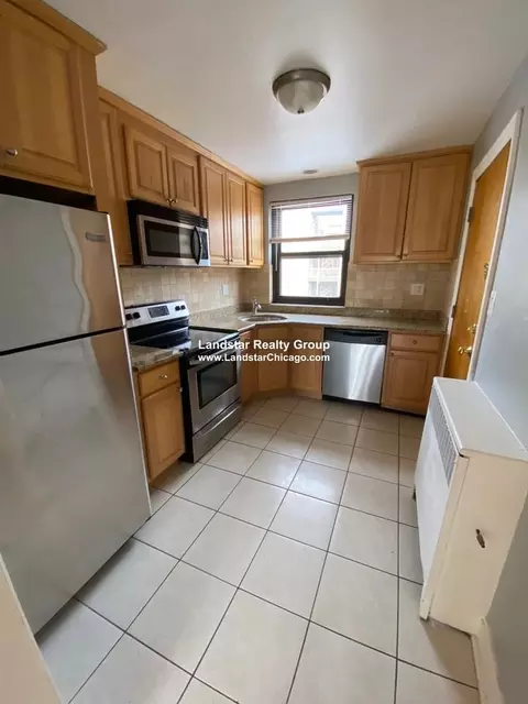 7322 N Ridge Blvd #3W, Chicago, IL 60645