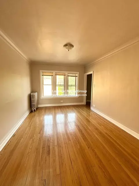 4257 W Addison St #3, Chicago, IL 60641