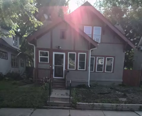 2933 36th Ave S, Minneapolis, MN 55406