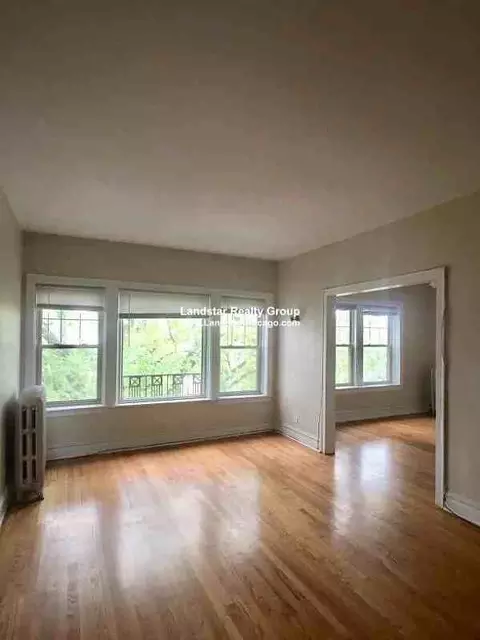 908 Reba Pl #3N, Evanston, IL 60202