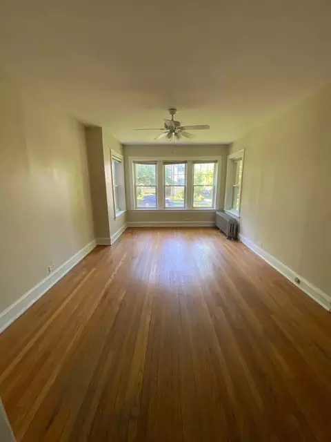 800 Seward St #1, Evanston, IL 60202