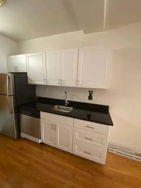 909 Elmwood Ave #F2, Evanston, IL 60202