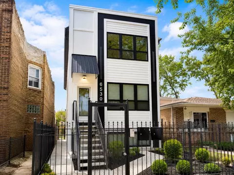 6530 S Champlain Ave #1, Chicago, IL 60637