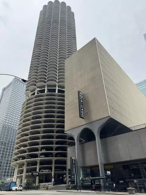 300 N State St #4828, Chicago, IL 60654