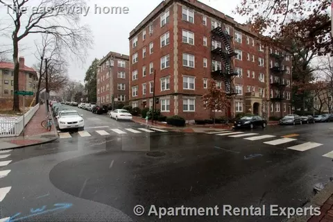 15 Linnaean St #18, Cambridge, MA 02138