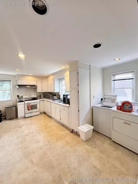 47 Rogers Ave, Somerville, MA 02144