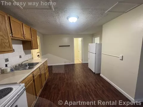 4 Douglas St #1, Cambridge, MA 02139