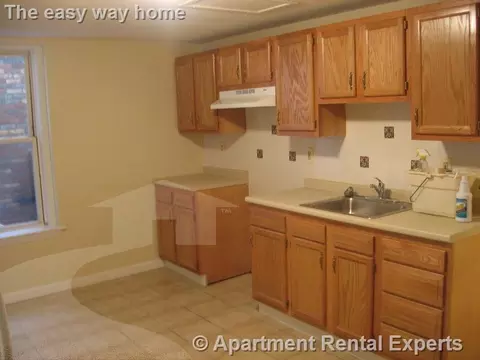 4 Douglas St #1, Cambridge, MA 02139