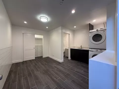 1674 Palou Ave #RM 5, San Francisco, CA 94124