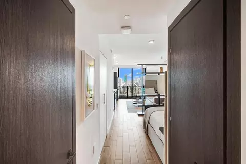 398 NE 5th St #1504036P, Miami, FL 33132
