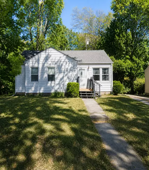 1014 NE 43rd Ter, Kansas City, MO 64116