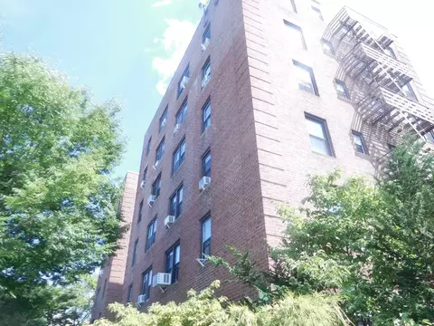 216-10 77th Ave #4K, New York, NY 11364