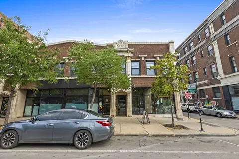 1136 W Wilson Ave #211, Chicago, IL 60640