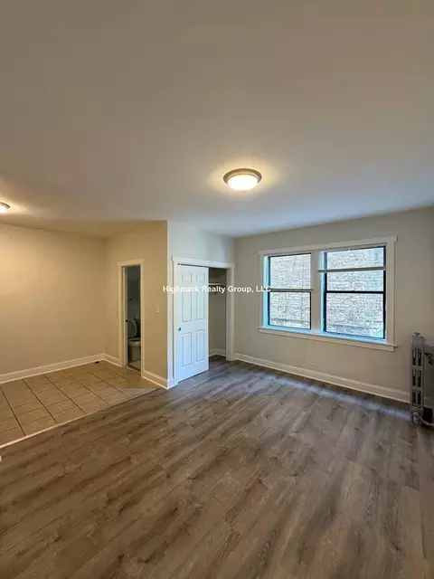 839 W Sheridan Rd #216, Chicago, IL 60613