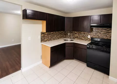 96 Eaton Pl #4LC, East Orange, NJ 07017