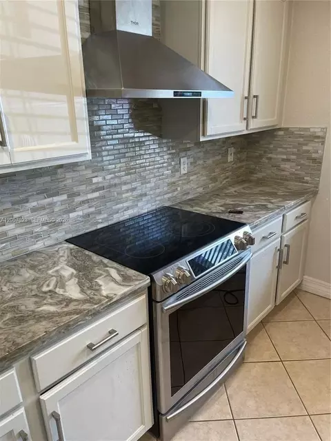 2847 S Evergreen Cir, Boynton Beach, FL 33426