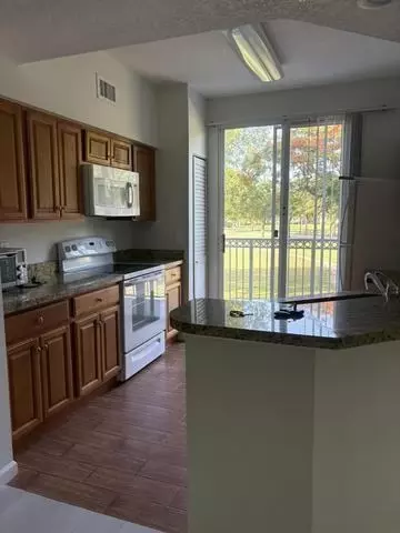 2050 Alta Meadows Ln, Delray Beach, FL 33444