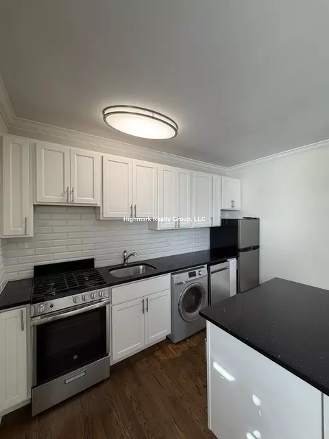 918 Green Bay Rd #A2, Winnetka, IL 60093