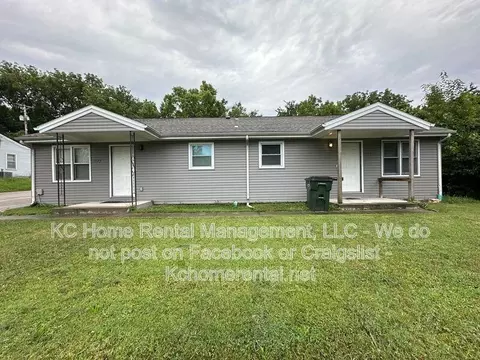 1127 Sherman Ave, Leavenworth, KS 66048