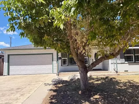 717 N Crescent Ave, Lodi, CA 95240