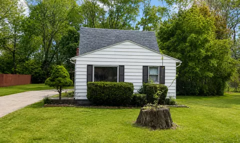 52626 Hastings St, South Bend, IN 46637